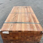 Ca. 143x Angelim Pedra Onderliggers Geschaafd, 45x68mm, lengte 130cm